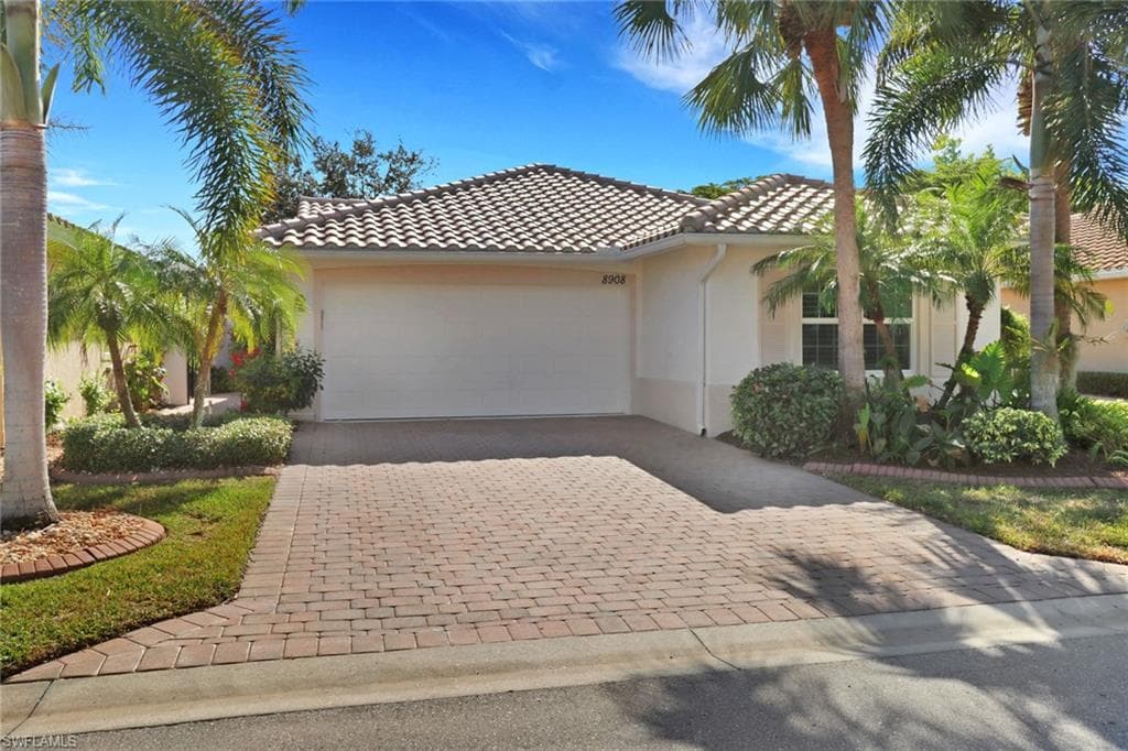 8908 Cascades Isle BLVD ESTERO, FL 33928