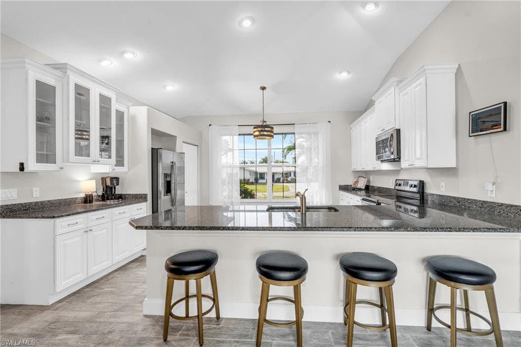 17230 Castleview DR NORTH FORT MYERS, FL 33917
