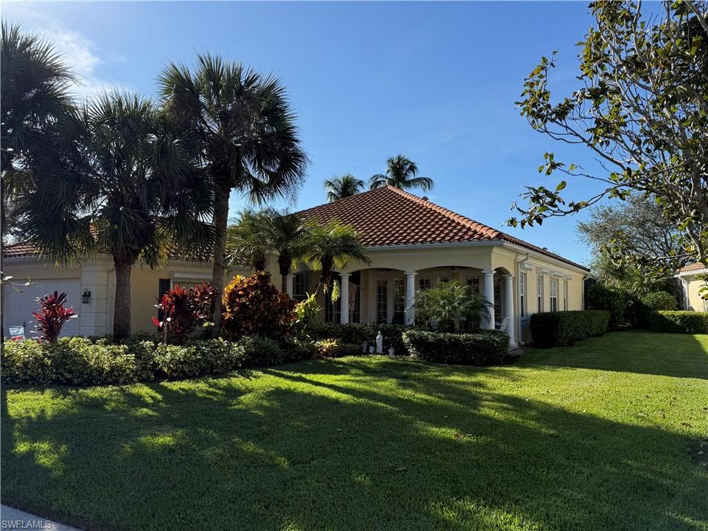 2860 Hatteras WAY NAPLES, FL 34119