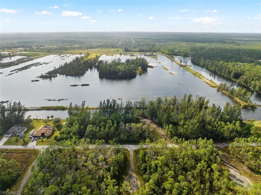 207 Ocean Park DR LEHIGH ACRES, FL 33972