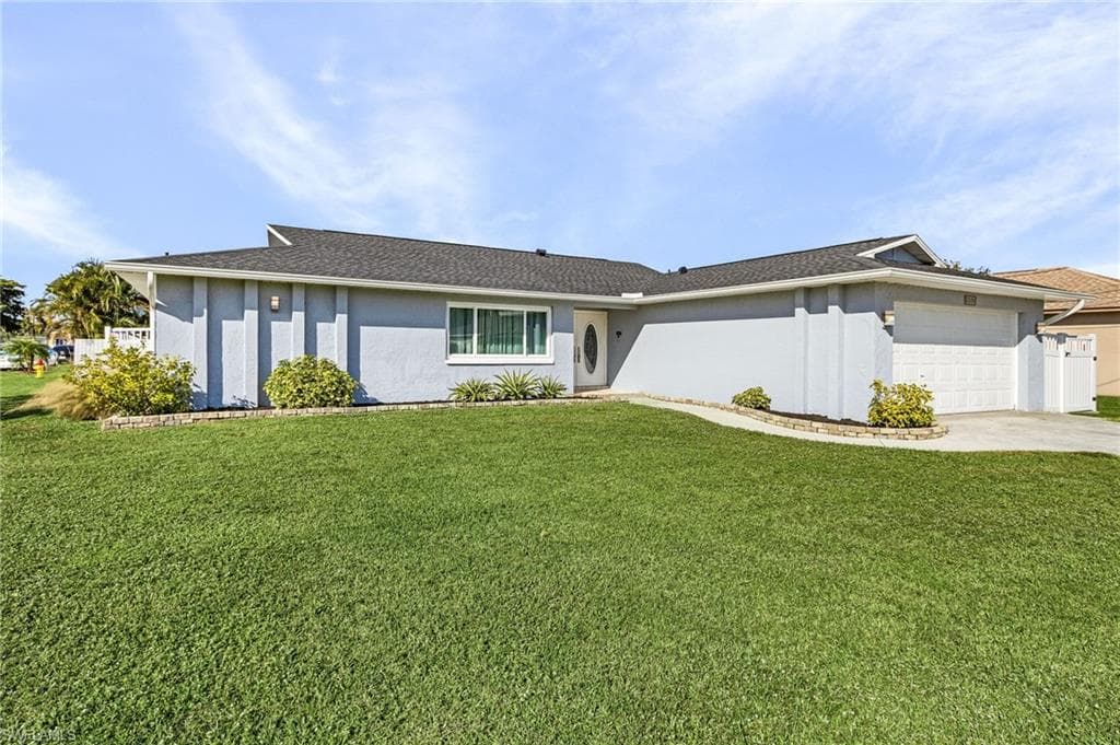 532 SE 17th PL CAPE CORAL, FL 33990