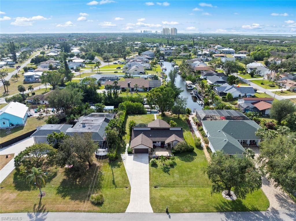 4879 Broadway AVE W ESTERO, FL 33928