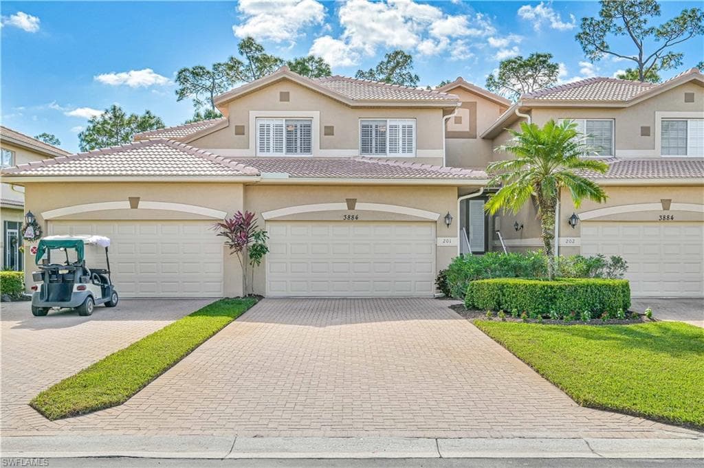 3884 Forest Glen BLVD 201 NAPLES, FL 34114