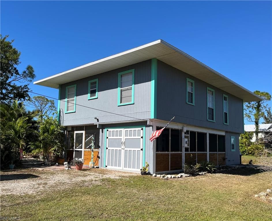8595 Redwood DR ST. JAMES CITY, FL 33956