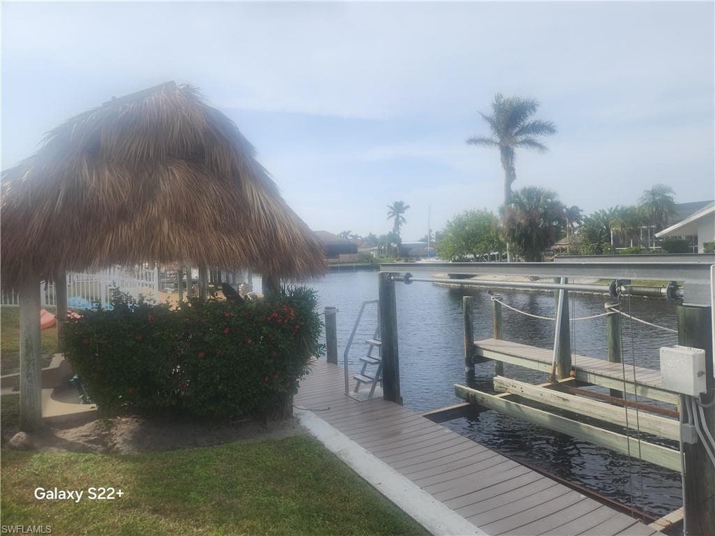 5718 Driftwood PKWY CAPE CORAL, FL 33904