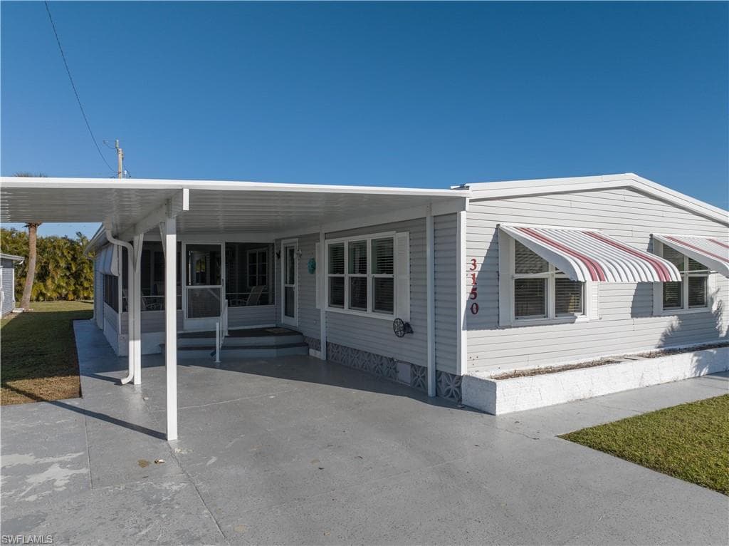 3150 Mercury LN NORTH FORT MYERS, FL 33903