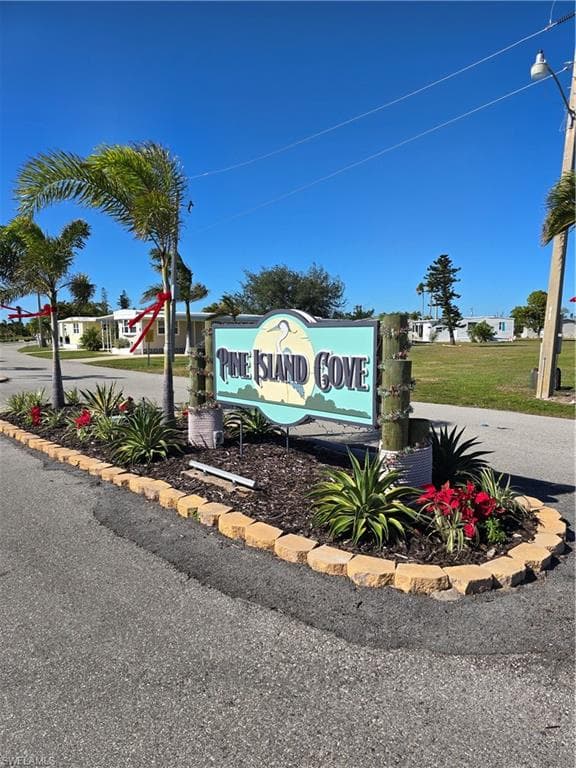 4945 Cobiac DR ST. JAMES CITY, FL 33956
