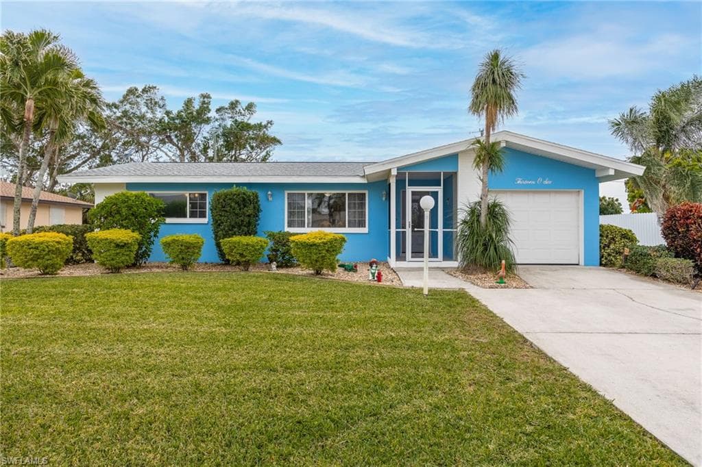 1306 SE 44th TER CAPE CORAL, FL 33904