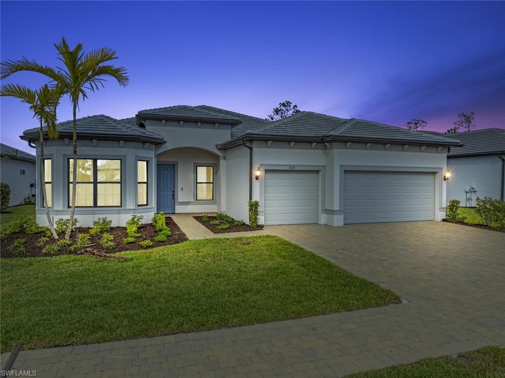 1829 Amador CT NAPLES, FL 34120