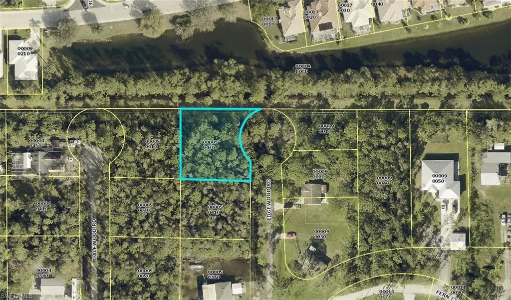20599 Edgewood RD NORTH FORT MYERS, FL 33917