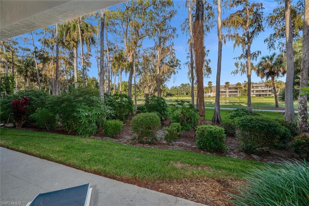 103 Clubhouse LN 184 NAPLES, FL 34105