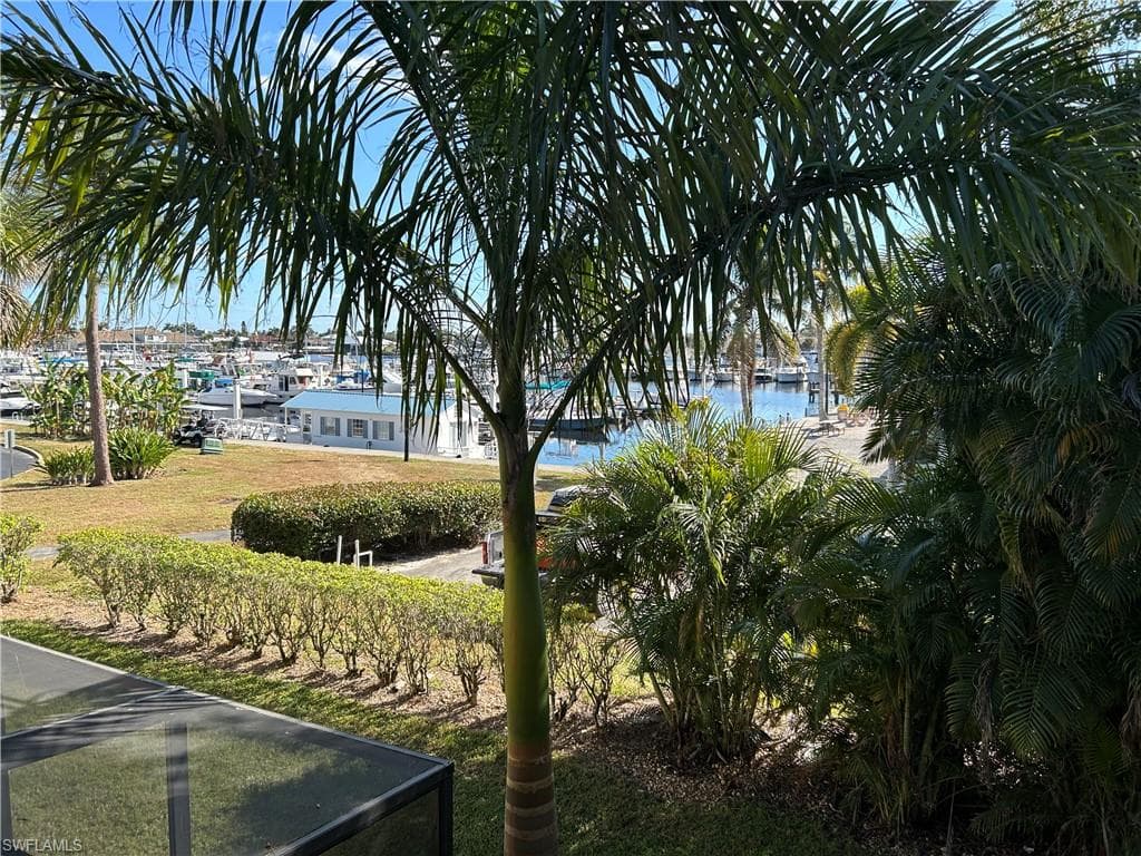 25000 Tamiami TRL E F279 NAPLES, FL 34114