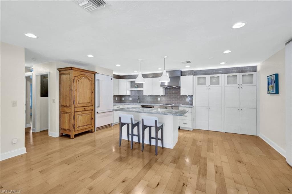 10925 Leitner Creek DR 124 BONITA SPRINGS, FL 34135