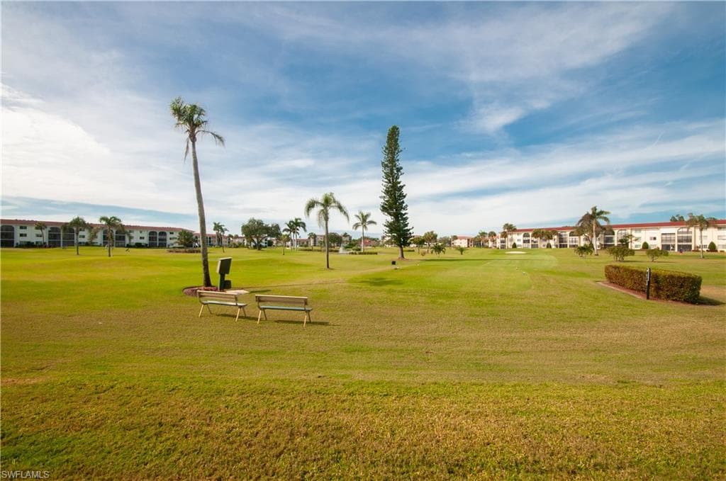 29 High Point CIR E 106 NAPLES, FL 34103