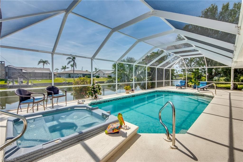 39 SE 20th CT CAPE CORAL, FL 33990