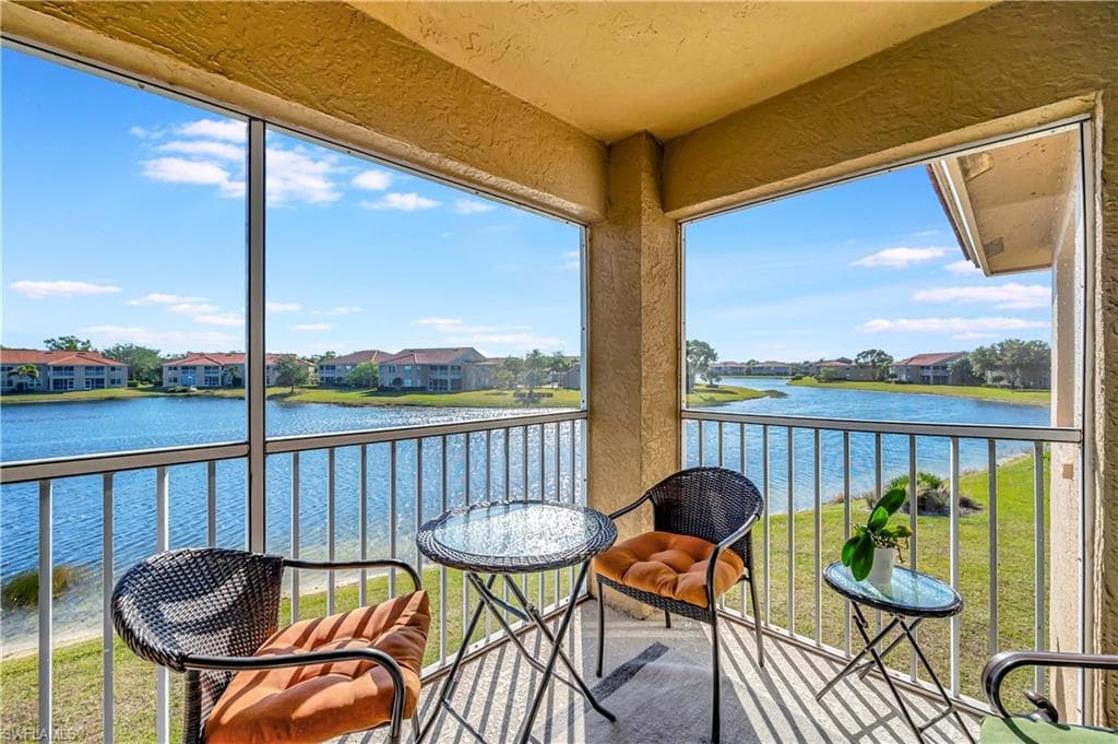 6740 Huntington Lakes CIR 204 NAPLES, FL 34119