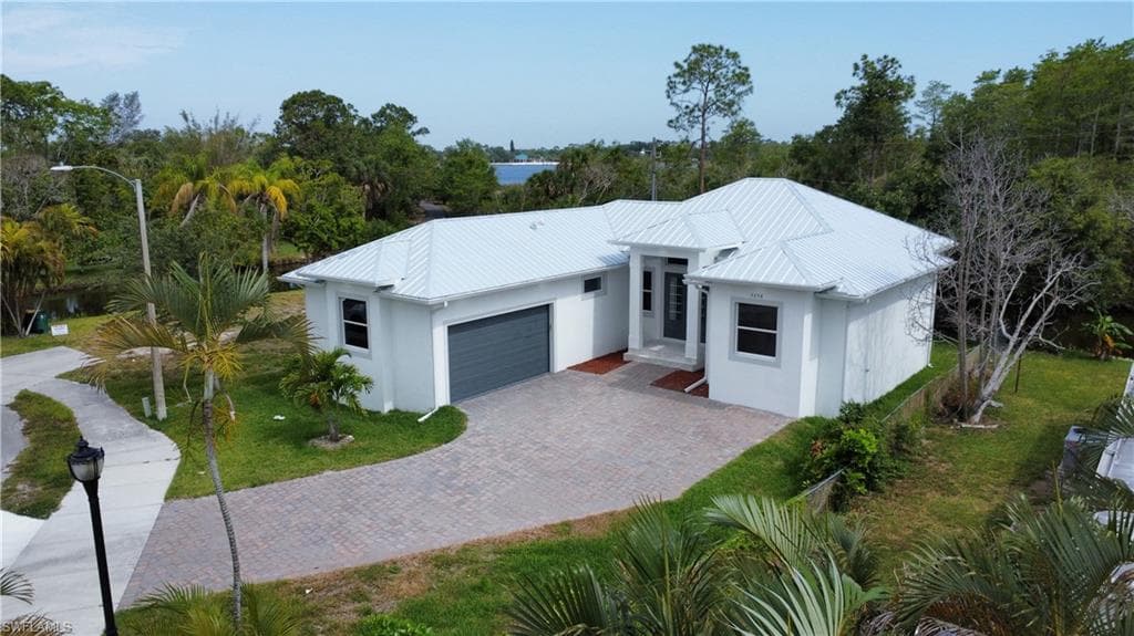 3258 Lunar ST NAPLES, FL 34112