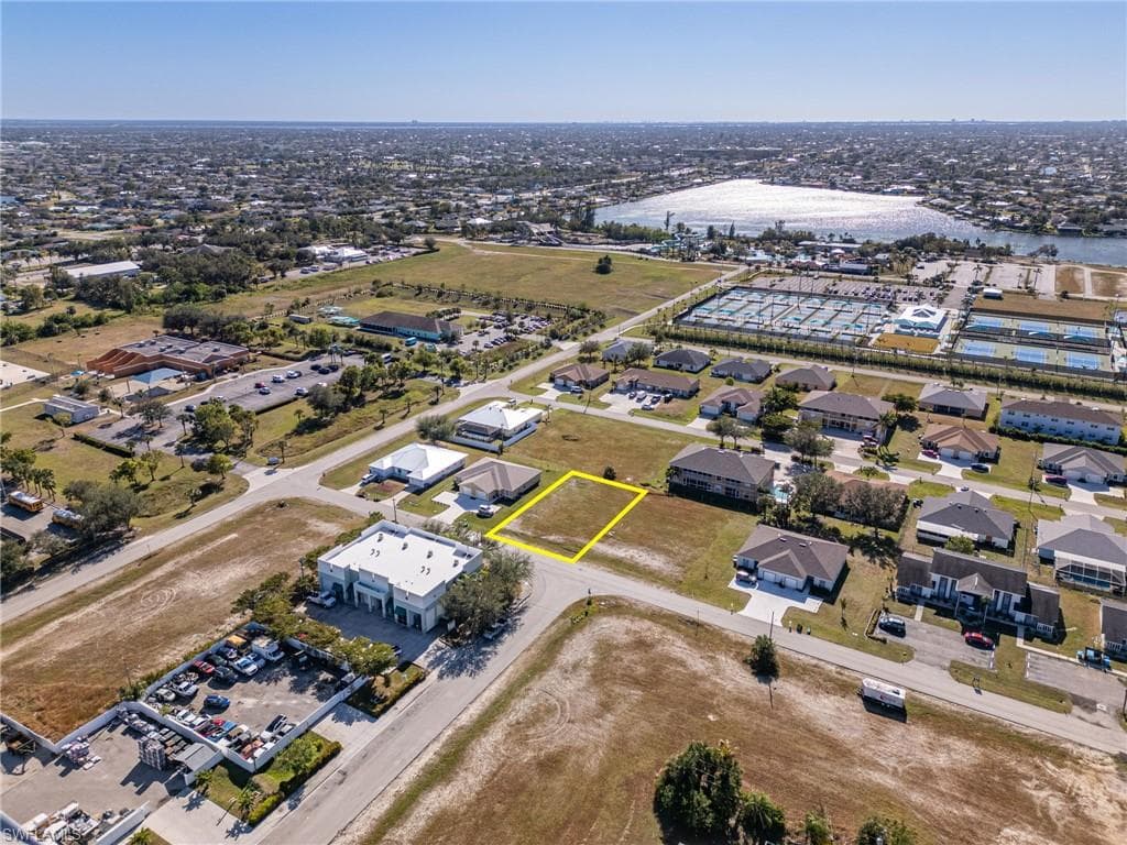256 SW 3rd ST CAPE CORAL, FL 33991