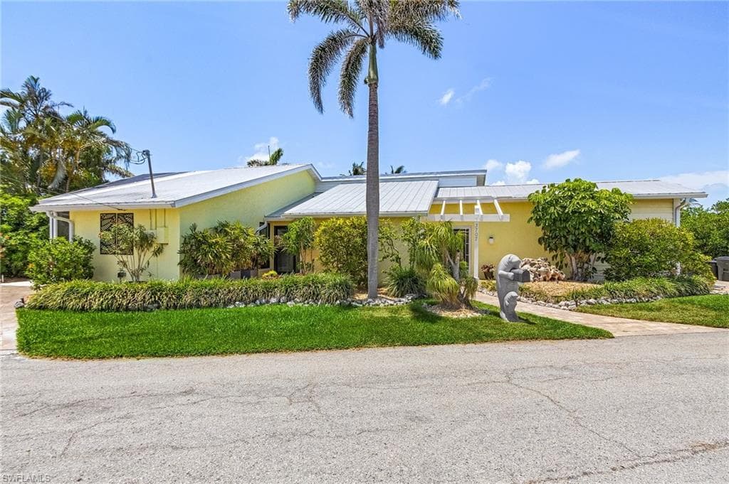 3707 Clipper LN ST. JAMES CITY, FL 33956