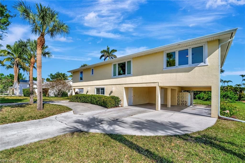 1758 Seafan CIR NORTH FORT MYERS, FL 33903