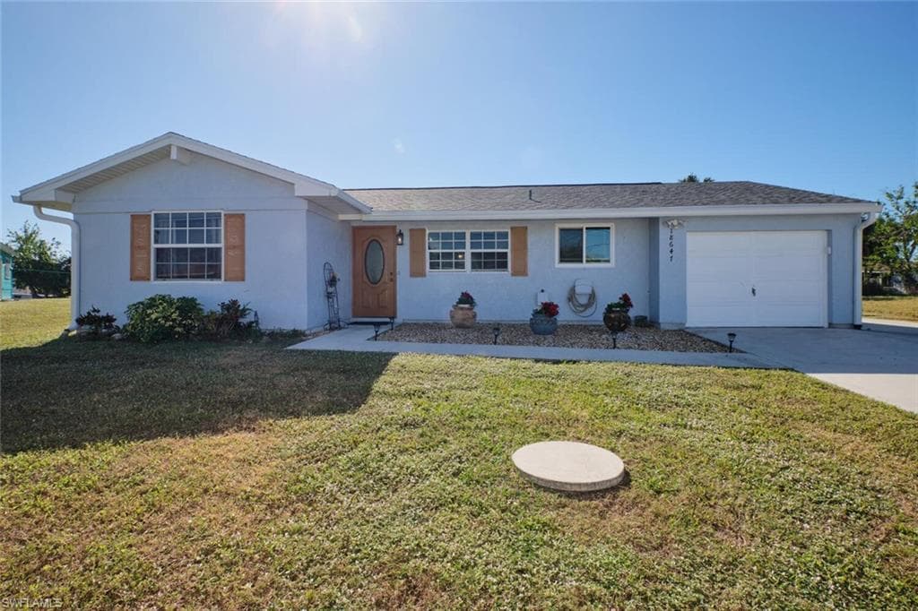 18647 Kerrville CIR PORT CHARLOTTE, FL 33948