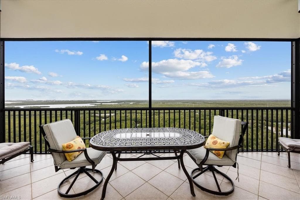 1065 Borghese LN 1505 NAPLES, FL 34114