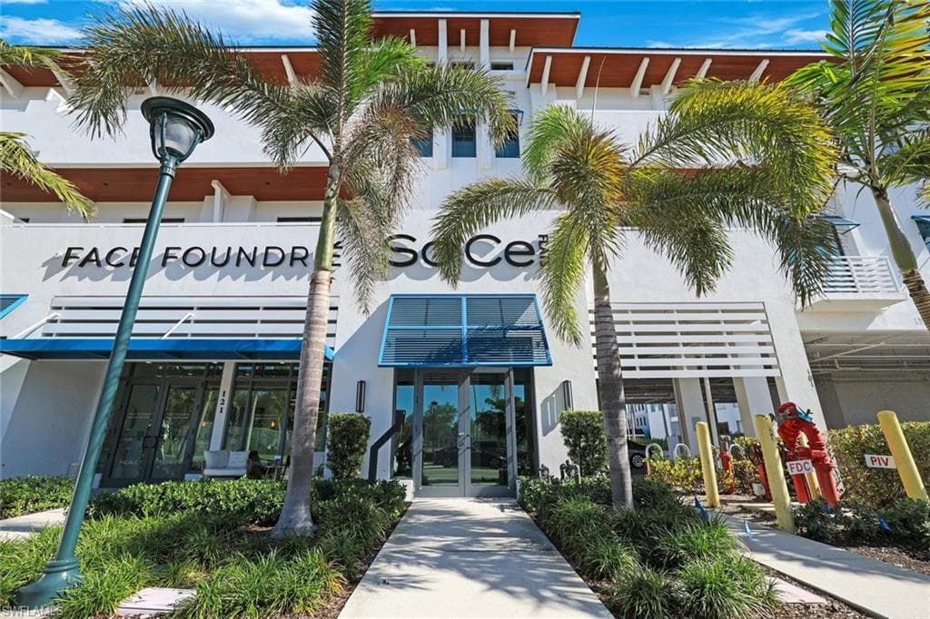 101 8th ST S 301 NAPLES, FL 34102