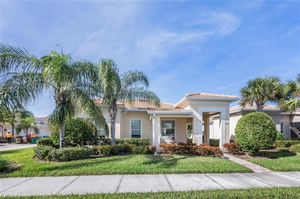8179 Chianti LN NAPLES, FL 34114