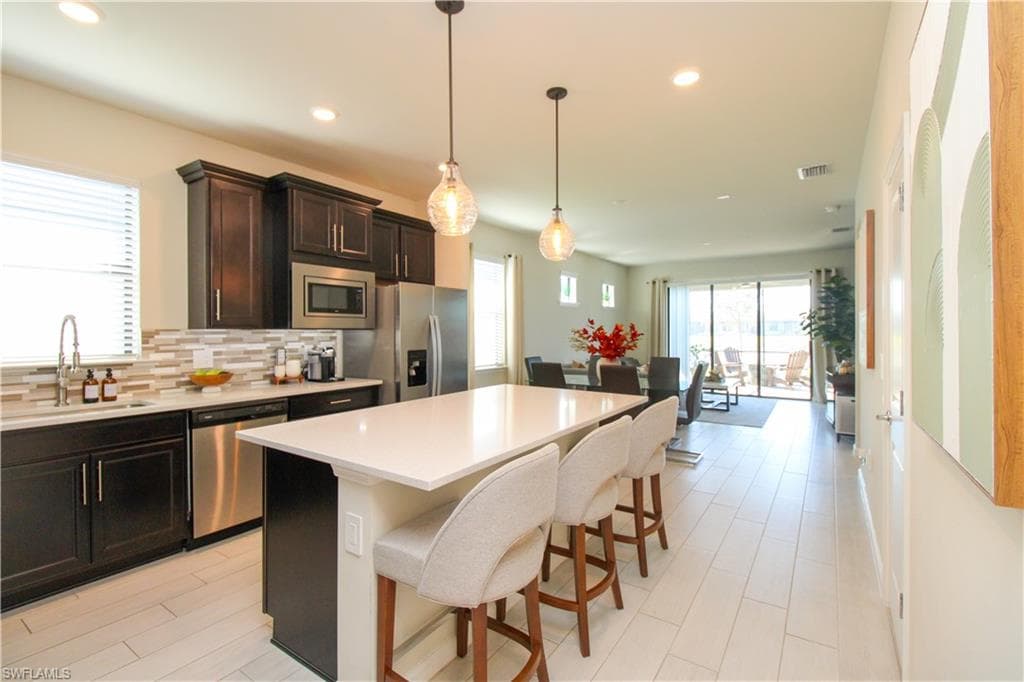 2235 Yellowfin CIR NAPLES, FL 34114