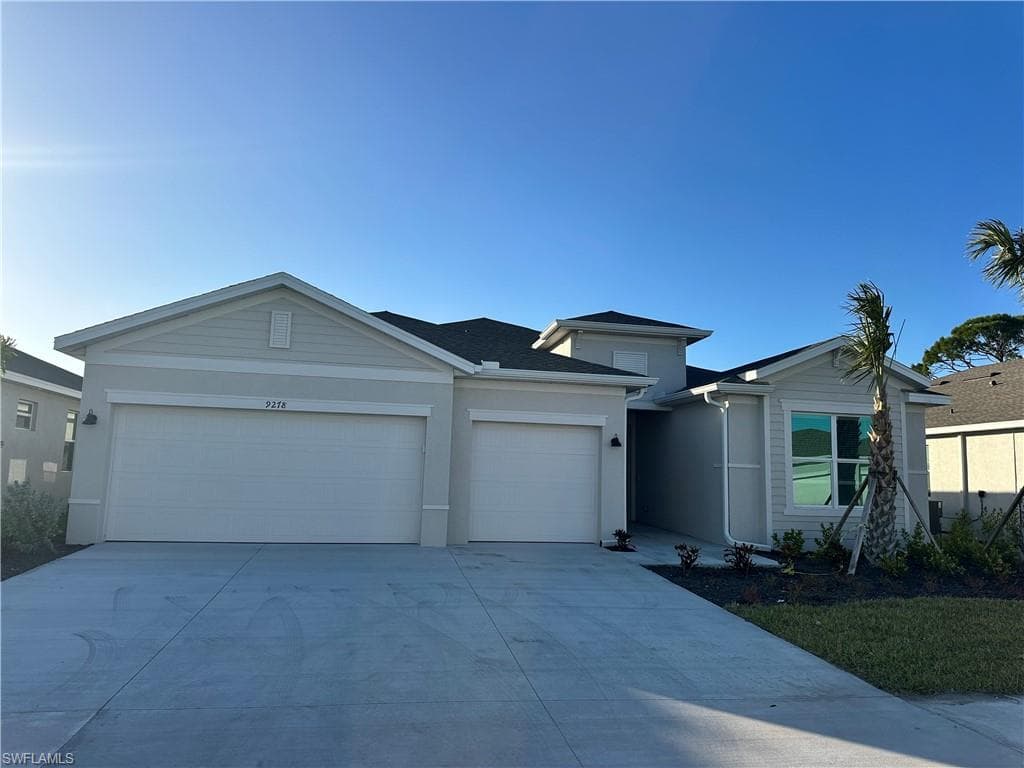 9278 Aqua Overlook CT LEHIGH ACRES, FL 33936