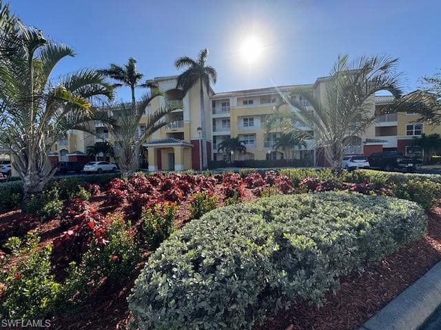 11001 Gulf Reflections DR 204 FORT MYERS, FL 33908