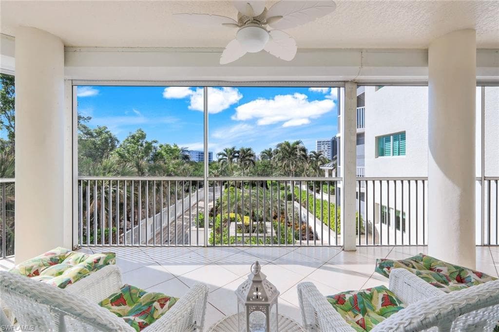 315 Dunes BLVD 201 NAPLES, FL 34110