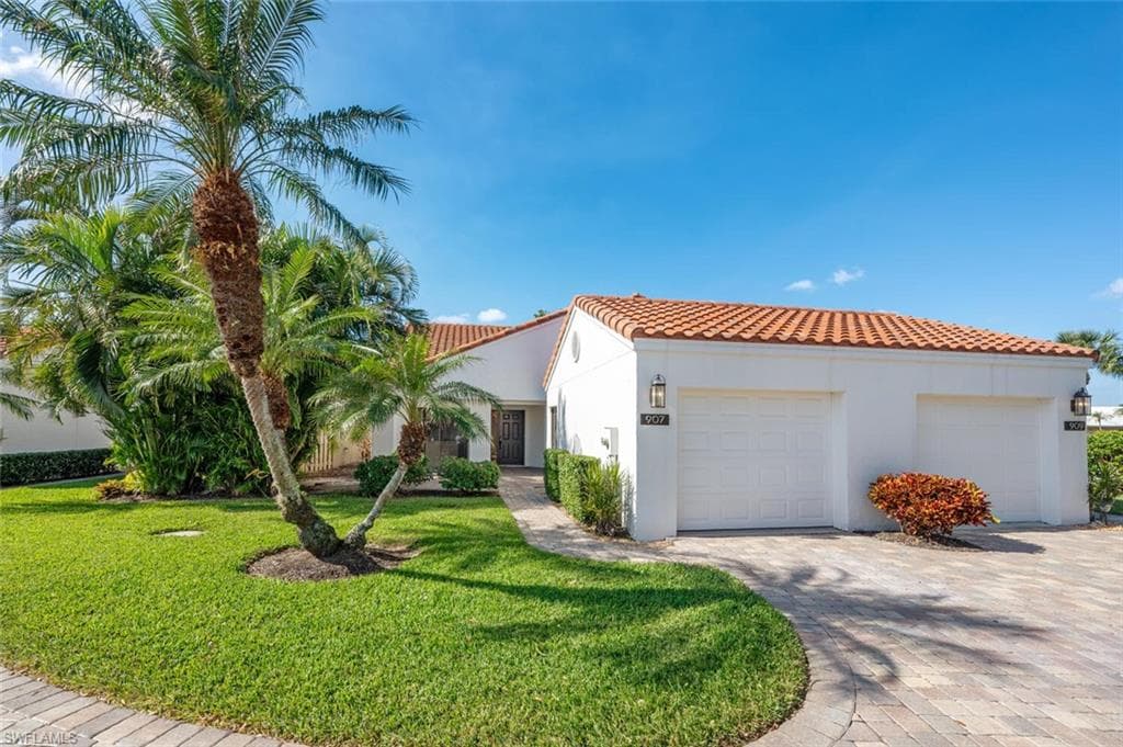 907 Reef Point CIR NAPLES, FL 34108