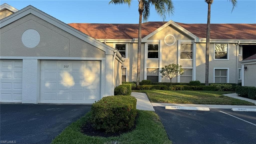 9828 Luna CIR H202 NAPLES, FL 34109