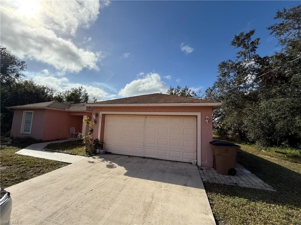 2011 Venice AVE N LEHIGH ACRES, FL 33971