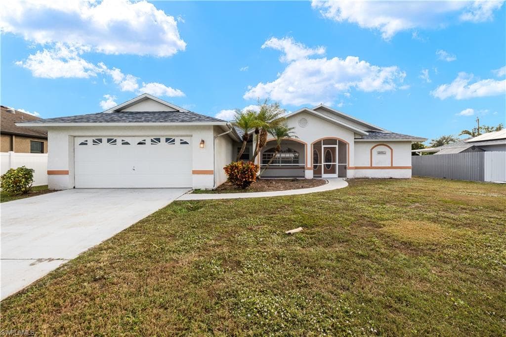 208 SE 21st LN CAPE CORAL, FL 33990