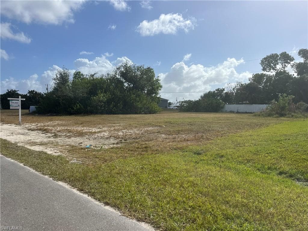 30 NE 12th TER CAPE CORAL, FL 33909