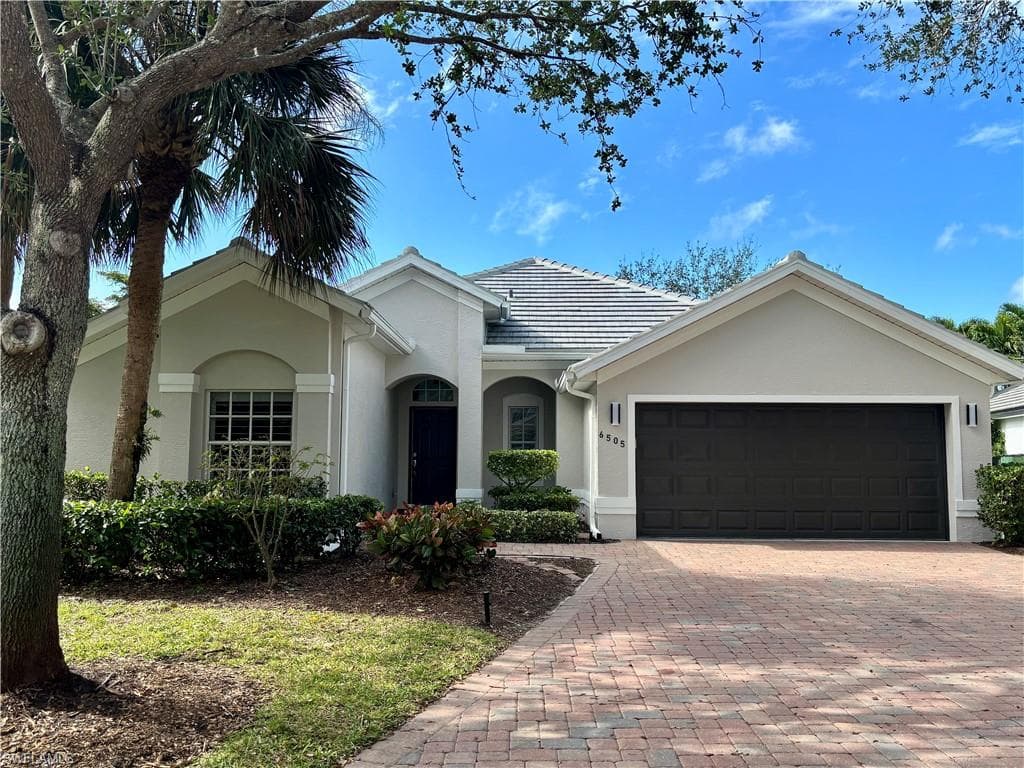 6505 Autumn Woods BLVD NAPLES, FL 34109