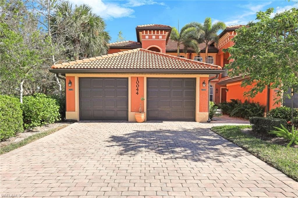 10044 Heather LN 1503 NAPLES, FL 34119