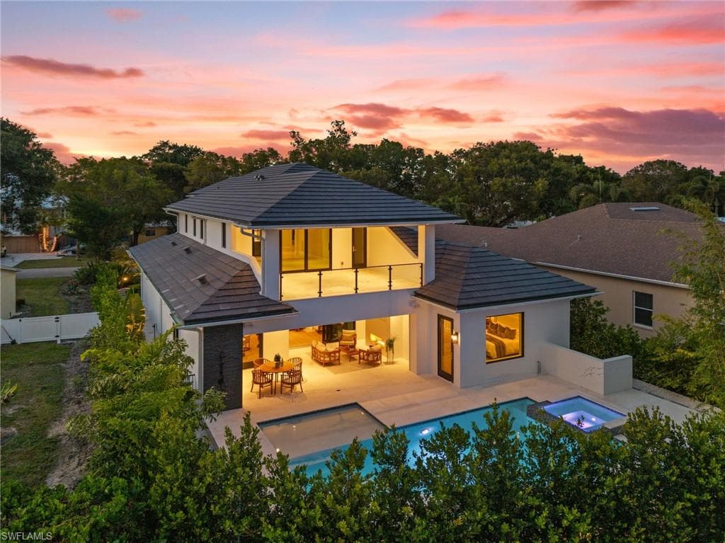 1120 10th AVE N NAPLES, FL 34102