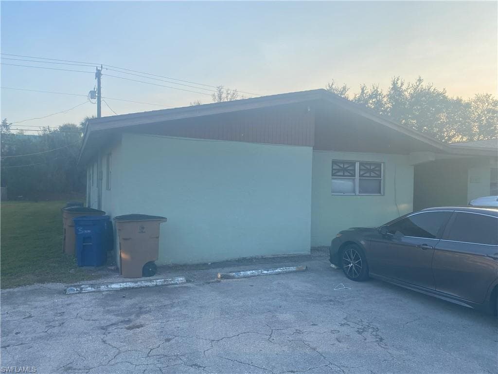 12607 1st ST FORT MYERS, FL 33905