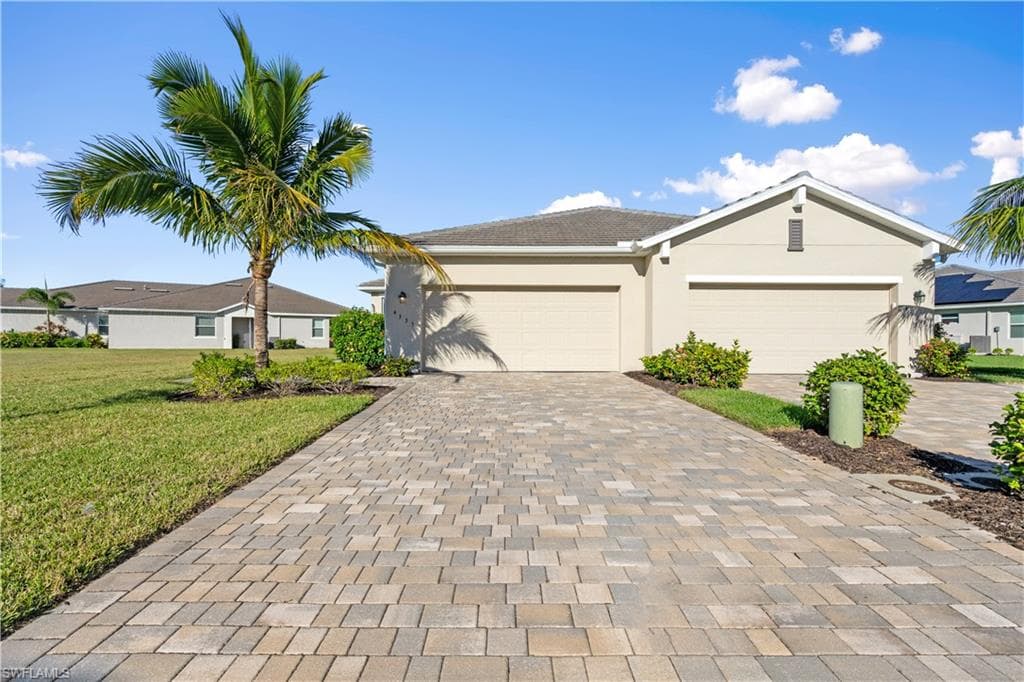 4335 Lemongrass DR FORT MYERS, FL 33916