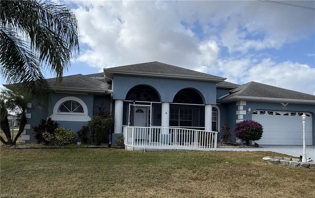 405 McKinley AVE LEHIGH ACRES, FL 33972
