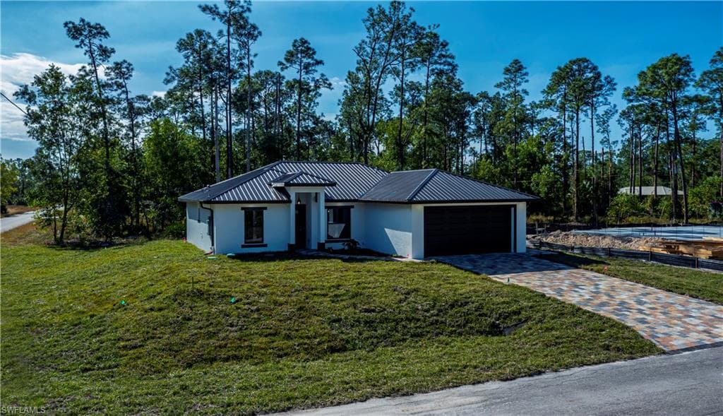 1106 E 11th ST LEHIGH ACRES, FL 33972