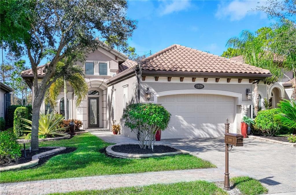 7379 Lantana CIR NAPLES, FL 34119