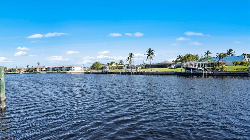 1056 SE 43rd ST CAPE CORAL, FL 33904