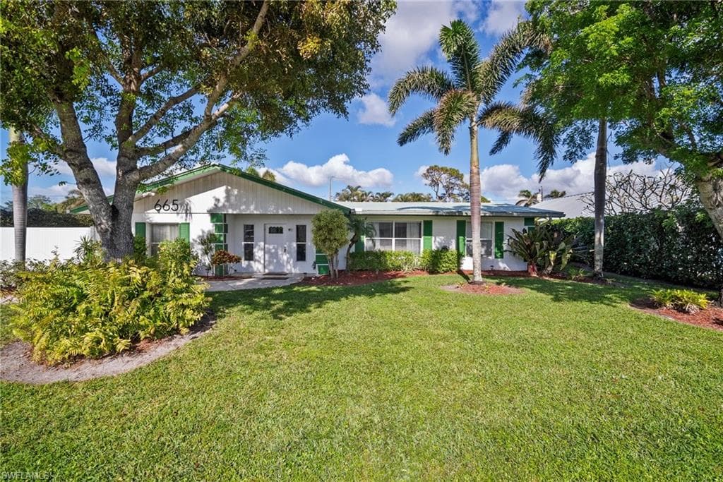 665 93rd AVE N NAPLES, FL 34108