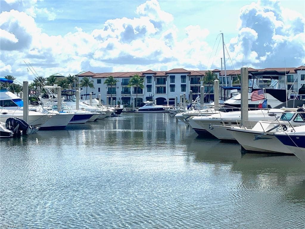 801 River Point DR NAPLES, FL 34102
