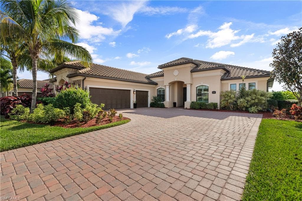 17191 Cherrywood CT BONITA SPRINGS, FL 34135
