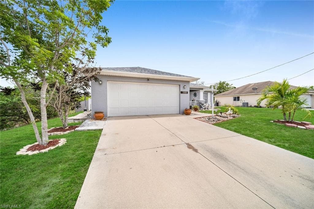 1601 Elva AVE S LEHIGH ACRES, FL 33976